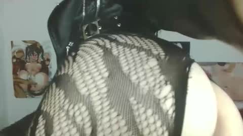 Snapshot of allison___taylor chatting on May 6, 2026, 5:03 am allison___taylor online show from May 6, 2026, 5:03 am