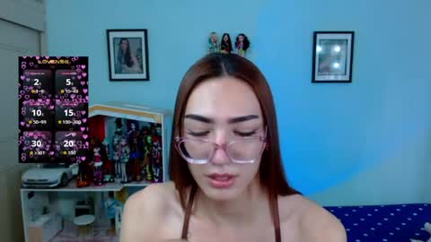 Snapshot of allisonblossom chatting on May 8, 2026, 7:41 pm online show from May 8, 2026, 7:41 pm