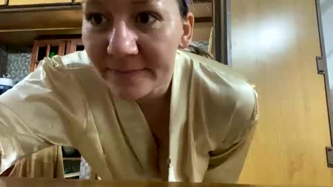 allisonlove2 online show from April 24, 2026, 4:20 pm