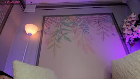 Snapshot of allisonsweet4u_ chatting on April 18, 2026, 5:22 am Allison online show from April 18, 2026, 5:22 am