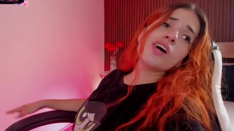 Snapshot of alliss_ginger_ chatting on May 15, 2026, 9:33 pm A L L I S S online show from May 15, 2026, 9:33 pm