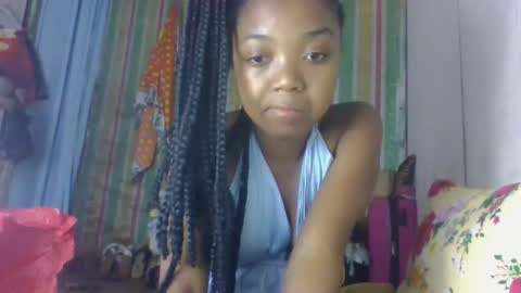 Snapshot of allizida01 chatting on June 3, 2026, 8:25 pm allizida01 online show from June 3, 2026, 8:25 pm