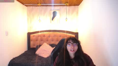 Snapshot of alllyson_ chatting on June 17, 2026, 7:48 pm alison online show from June 17, 2026, 7:48 pm