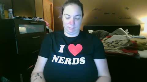 Tig Bitty online show from February 4, 2025, 4:05 am