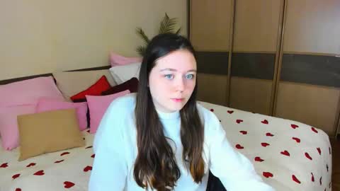 alluringeyess online show from March 20, 2026, 12:43 pm