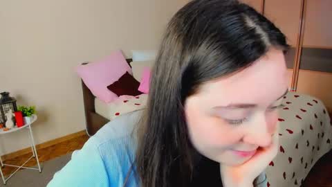 alluringeyess online show from April 22, 2026, 4:41 pm