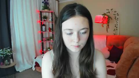 Snapshot of alluringeyess chatting on July 2, 2026, 12:22 pm alluringeyess online show from July 2, 2026, 12:22 pm