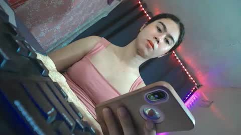 alluringluna69 online show from May 4, 2026, 11:50 am