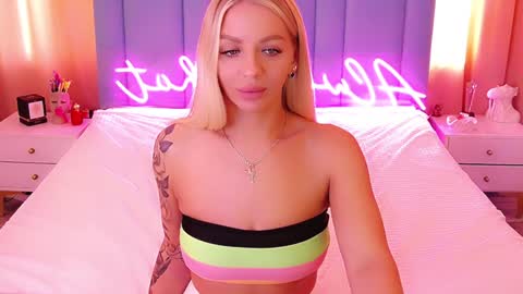 AlwaysHot online show from February 1, 2025, 6:54 am