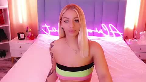 AlwaysHot online show from March 12, 2025, 6:18 am