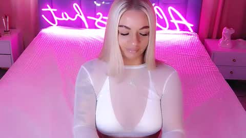 AlwaysHot online show from October 1, 2025, 2:28 am