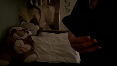 allyanalangel online show from February 7, 2025, 10:41 pm