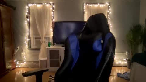 allyanalangel online show from March 9, 2025, 8:18 am