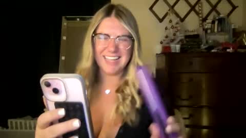 allyanalangel online show from December 15, 2025, 11:09 pm