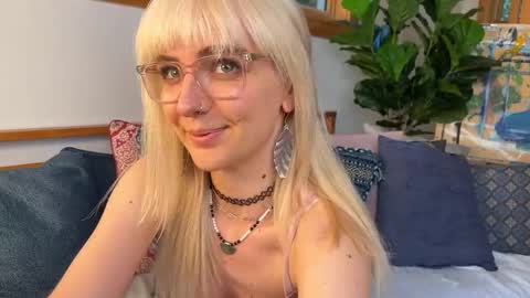 Ally Elliot online show from October 14, 2025, 8:42 pm