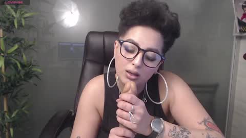         online show from January 3, 2025, 10:29 pm