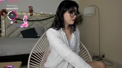 Allyson 3 online show from December 28, 2024, 7:43 pm