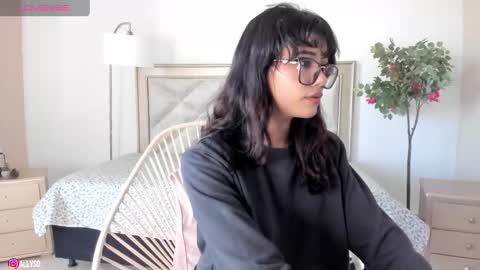 Allyson 3 online show from January 18, 2025, 7:37 pm