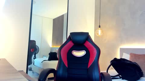 ALMA FENIX  online show from October 9, 2025, 12:14 pm