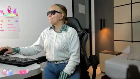 ALMA FENIX  online show from February 5, 2026, 12:21 pm