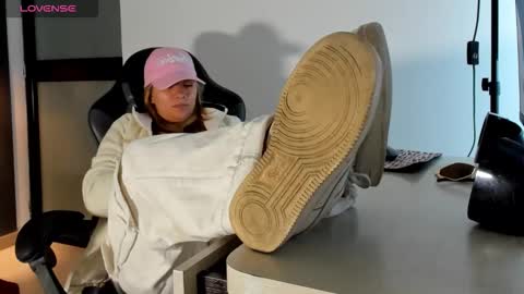 ALMA FENIX  online show from March 20, 2026, 1:27 pm