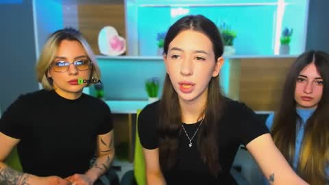 Snapshot of alma_heart chatting on April 9, 2026, 11:48 am alma heart online show from April 9, 2026, 11:48 am