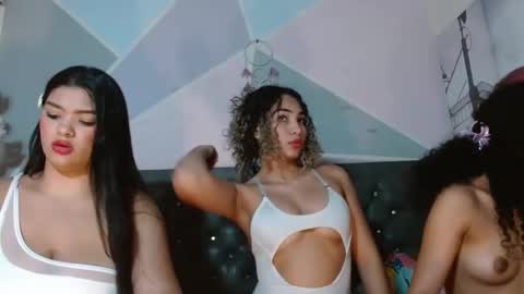 alma_meza online show from October 13, 2025, 8:53 pm