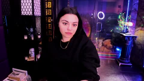Snapshot of alma_pearl chatting on May 16, 2026, 10:36 am Alma online show from May 16, 2026, 10:36 am