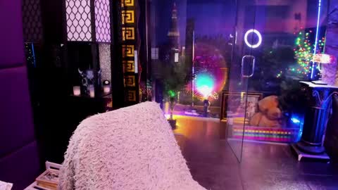 Snapshot of alma_pearl chatting on May 19, 2026, 7:47 am Alma online show from May 19, 2026, 7:47 am