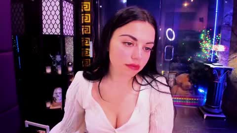 Snapshot of alma_pearl chatting on June 21, 2026, 9:12 am Alma online show from June 21, 2026, 9:12 am