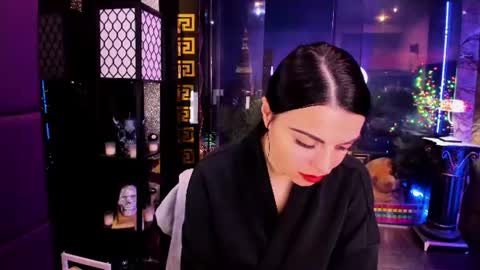 Snapshot of alma_pearl chatting on July 28, 2026, 8:21 am Alma online show from July 28, 2026, 8:21 am