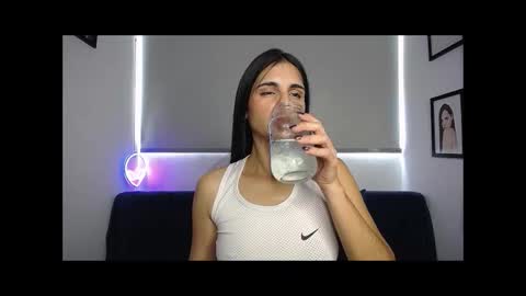 Arhantxa online show from December 13, 2025, 8:36 pm