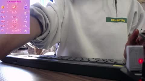 Snapshot of alma_sweet chatting on April 4, 2026, 5:10 pm Arhantxa online show from April 4, 2026, 5:10 pm