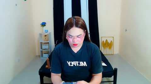 Almira online show from September 29, 2025, 6:13 pm