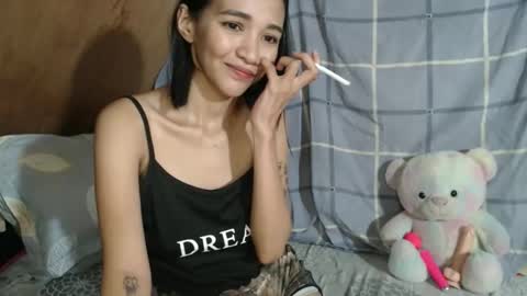 Alondra  online show from April 12, 2026, 2:44 pm