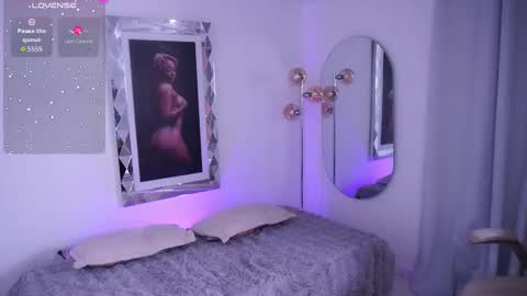 Alondra online show from February 13, 2026, 7:54 pm