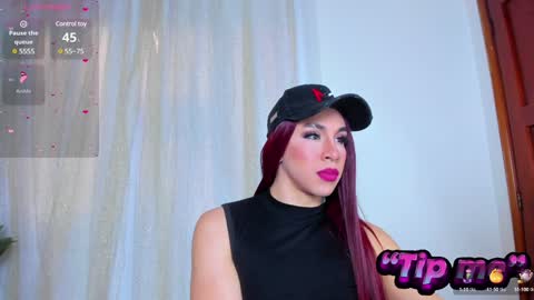 Snapshot of alonehazel chatting on December 7, 2024, 6:59 pm Hazel Bowie online show from December 7, 2024, 6:59 pm
