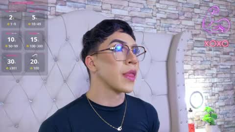 Hazel Bowie online show from April 18, 2026, 10:32 pm