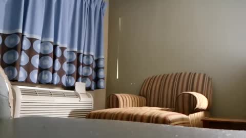 Snapshot of alonpra14 chatting on August 1, 2026, 2:33 am alonpra14 online show from August 1, 2026, 2:33 am