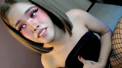 LEXY online show from February 26, 2025, 1:30 pm