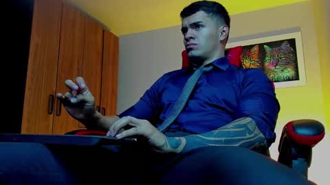 alpha_dominus_ online show from September 10, 2025, 4:01 am