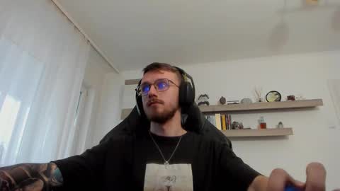 Snapshot of alphaboyfun chatting on November 19, 2025, 12:05 pm Andi online show from November 19, 2025, 12:05 pm