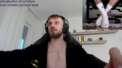 Snapshot of alphaboyfun chatting on November 28, 2025, 2:20 pm Andi online show from November 28, 2025, 2:20 pm