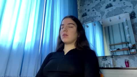Ksenia online show from November 19, 2025, 8:36 am