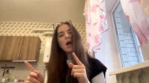 Ksenia online show from November 26, 2025, 8:48 am