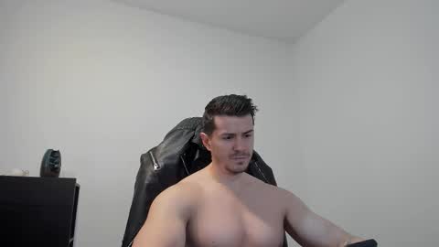 LeatherMaster online show from November 15, 2025, 8:22 am