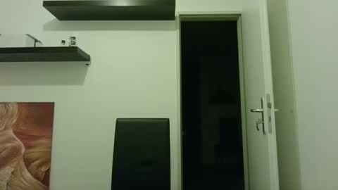 alphah_hunk online show from September 27, 2025, 9:09 pm