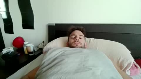 alphah_hunk online show from November 19, 2025, 9:31 am