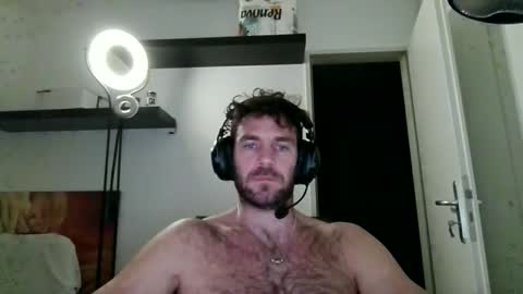 alphah_hunk online show from November 27, 2025, 8:44 pm