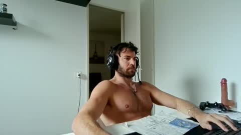alphah_hunk online show from March 26, 2026, 10:32 am